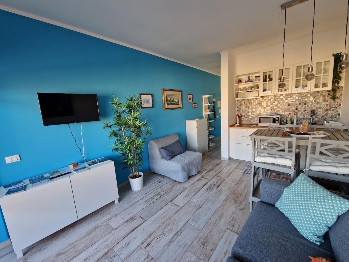 Casa Marina - Monolocale Vista Mare Apartment Follonica Exterior photo